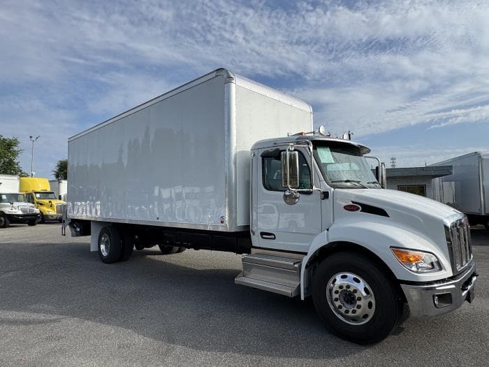 2025 Peterbilt 536 — photo 8