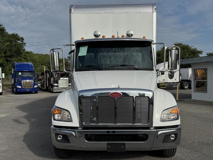 2025 Peterbilt 536 — photo 9