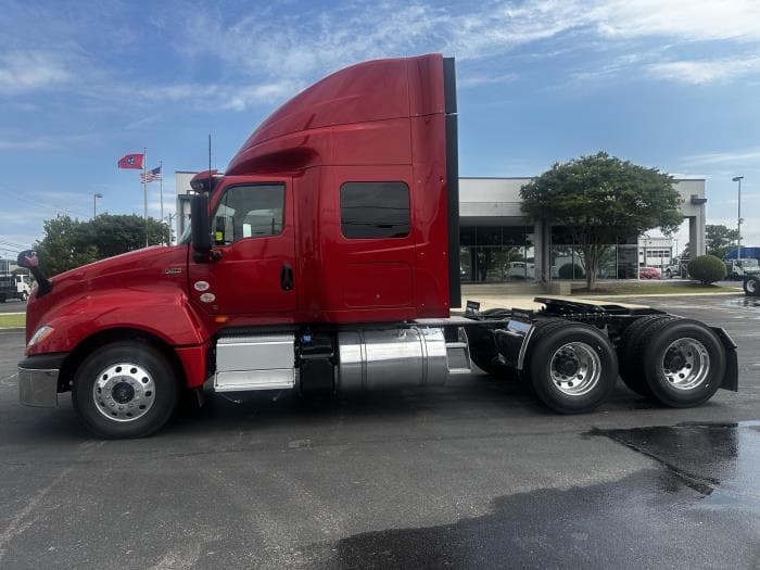 2026 International LT — photo 6