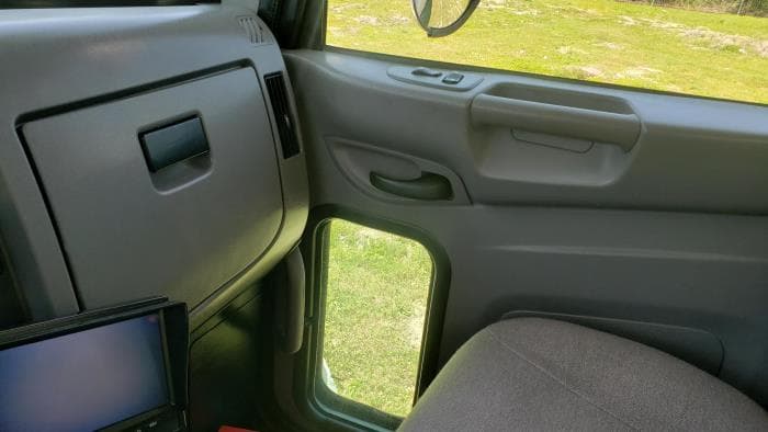 2020 Peterbilt 337 — photo 16