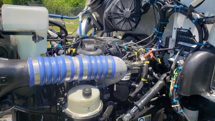 2020 Peterbilt 337 — photo 17