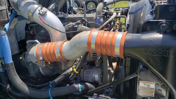 2020 Peterbilt 337 — photo 21