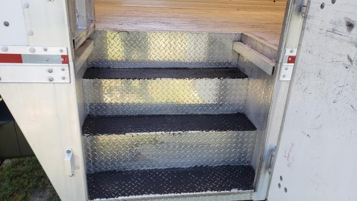 2020 Peterbilt 337 — photo 29