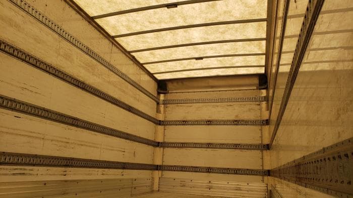 2020 Peterbilt 337 — photo 31