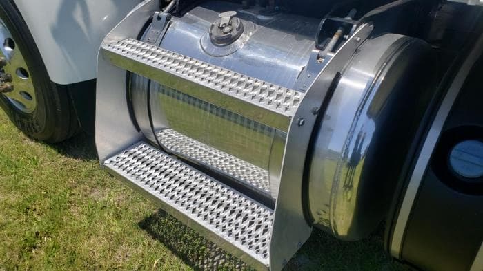 2020 Peterbilt 337 — photo 37