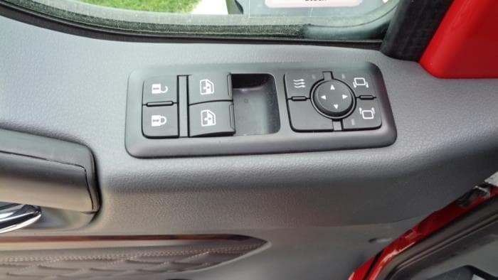 2026 International LT — photo 14