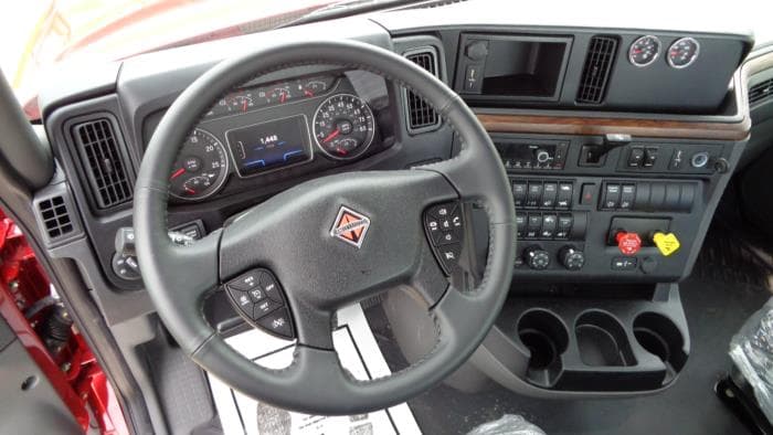 2026 International LT — photo 16