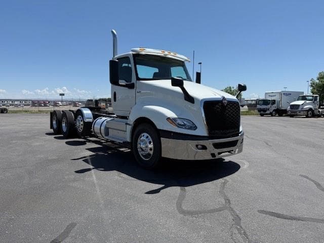 2026 International LT — photo 8