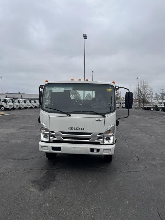 2024 Isuzu NRR — photo 13