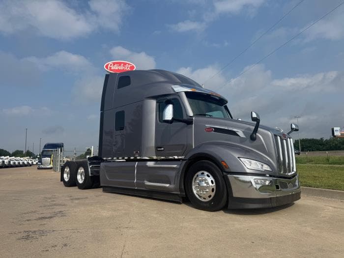 2026 Peterbilt 579 — photo 5