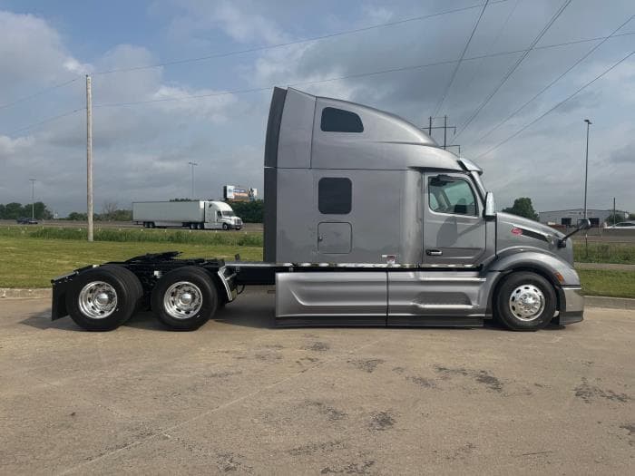 2026 Peterbilt 579 — photo 6