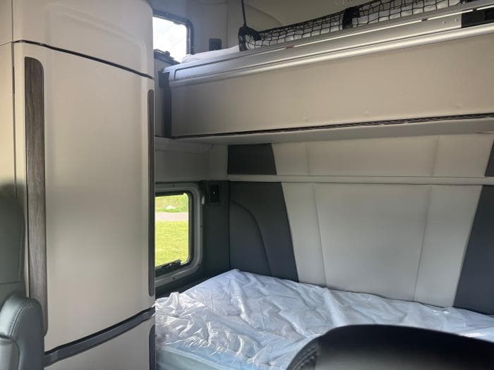 2026 Peterbilt 579 — photo 21