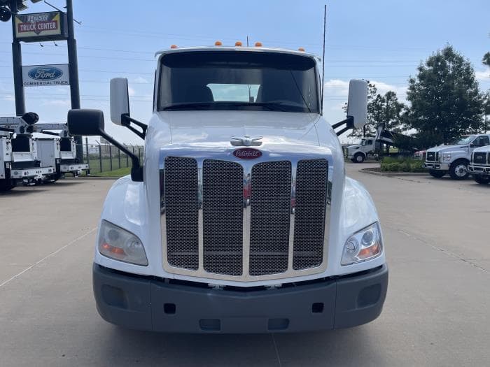 2021 Peterbilt 579 — photo 4