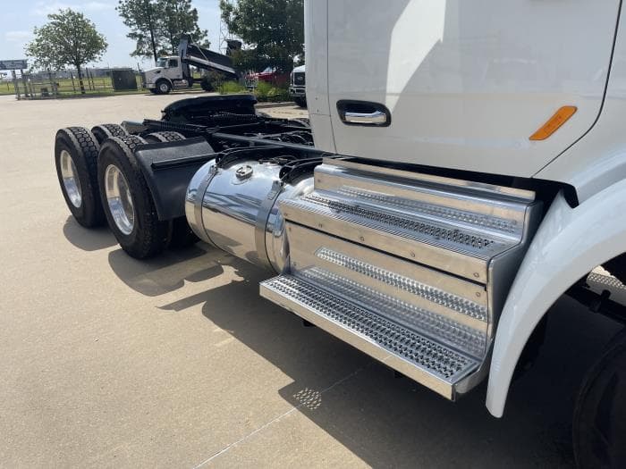 2021 Peterbilt 579 — photo 7