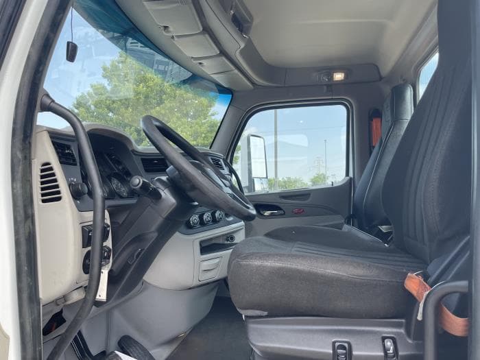 2021 Peterbilt 579 — photo 16