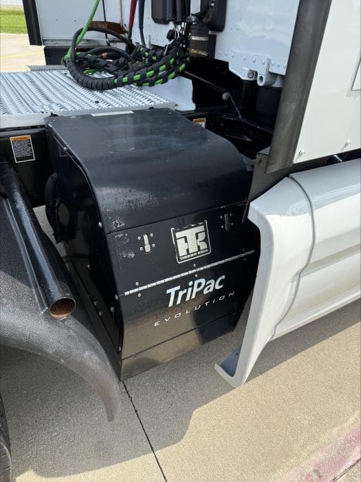 2022 Peterbilt 579 — photo 7