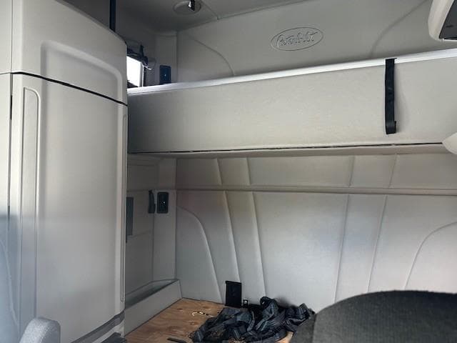 2021 Peterbilt 579 — photo 7