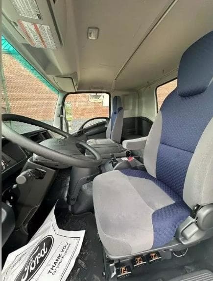 2025 Isuzu FVR — photo 7