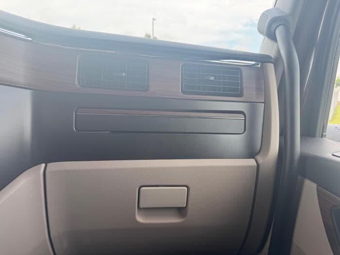 2026 Peterbilt 579 — photo 18