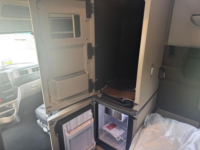 2026 Peterbilt 579 — photo 24