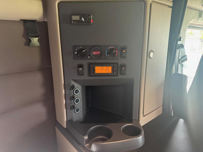 2026 Peterbilt 579 — photo 27