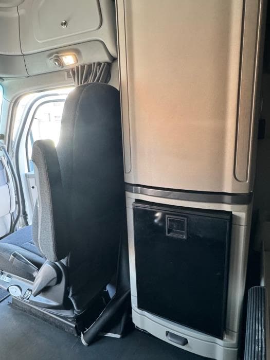 2021 Peterbilt 579 — photo 16