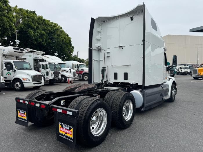 2021 Peterbilt 579 — photo 6