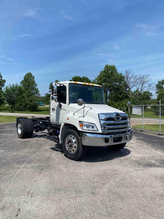 2025 Hino L6 — photo 3