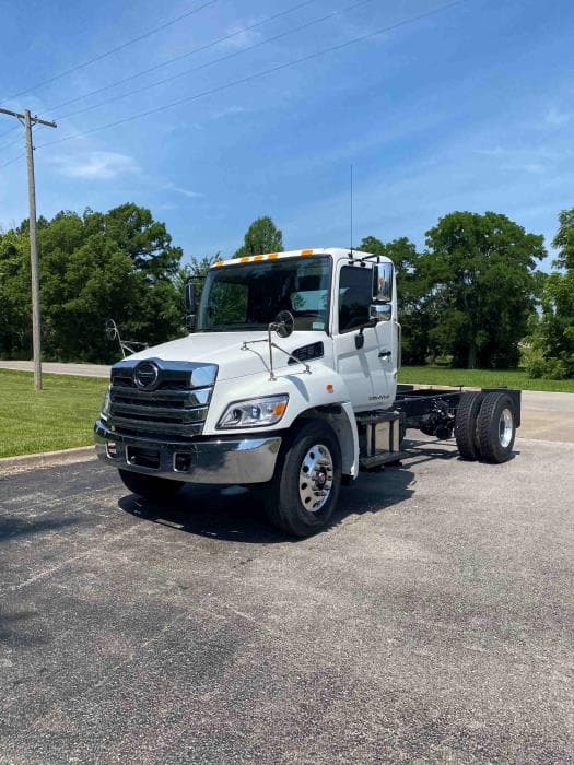 2025 Hino L6 — photo 2