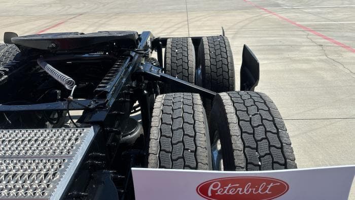 2026 Peterbilt 579 — photo 12