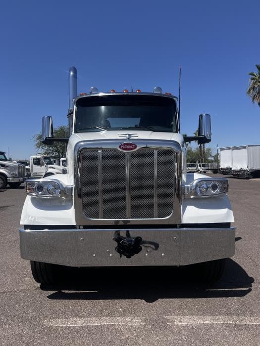2026 Peterbilt 567 — photo 9