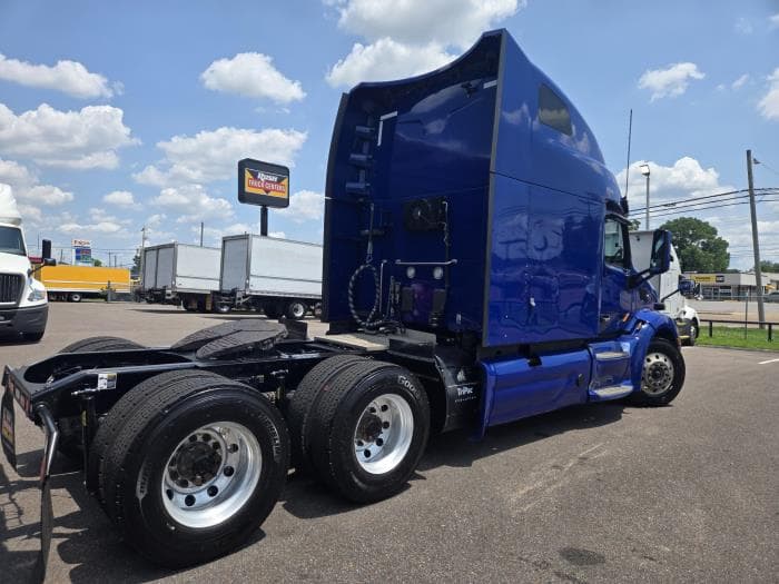 2022 Peterbilt 579 — photo 16