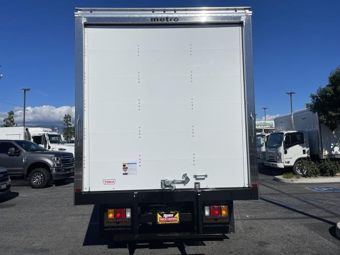 2025 Isuzu NPR — photo 5