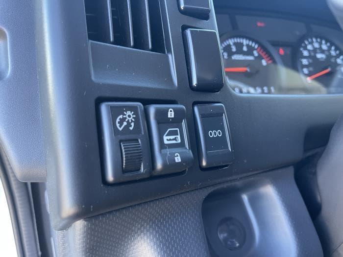 2025 Isuzu NPR — photo 18