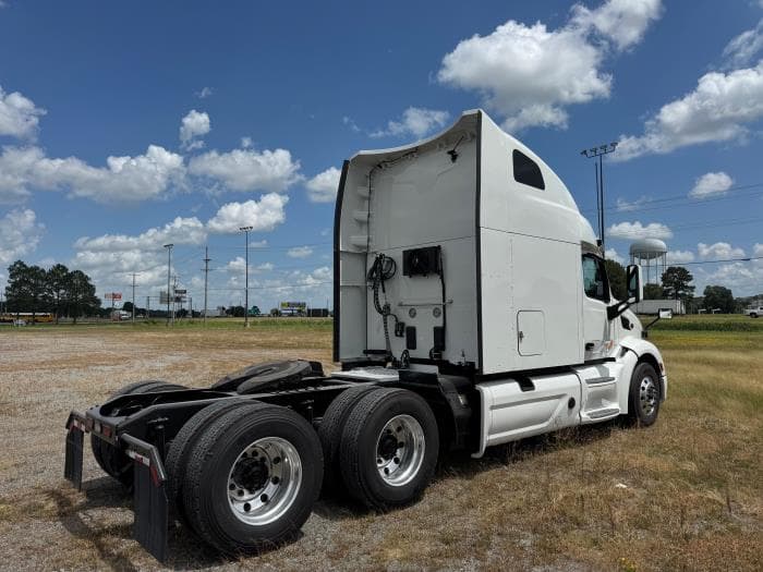 2022 Peterbilt 579 — photo 6