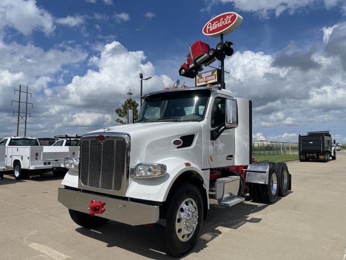 2022 Peterbilt 567 — photo 2