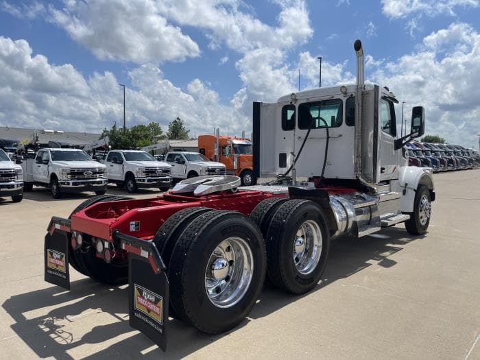 2022 Peterbilt 567 — photo 10