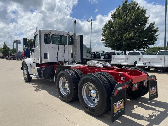 2022 Peterbilt 567 — photo 12