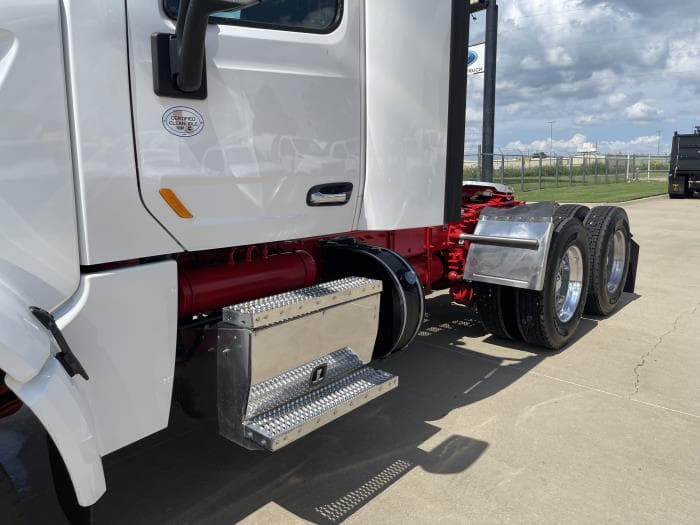 2022 Peterbilt 567 — photo 16