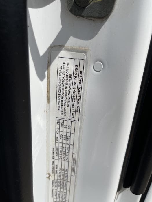 2022 Peterbilt 567 — photo 27