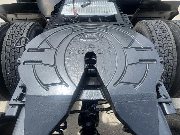 2021 International LT — photo 5