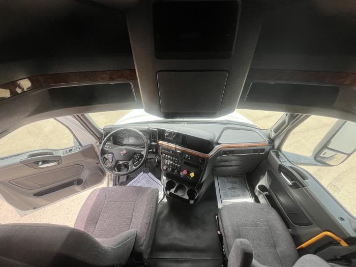 2021 International LT — photo 17