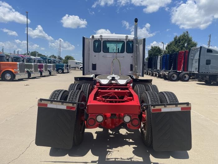 2022 Peterbilt 567 — photo 11
