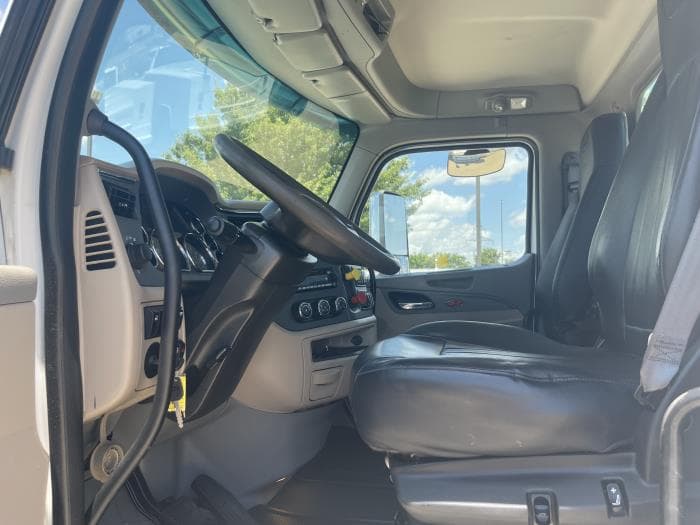 2022 Peterbilt 567 — photo 17