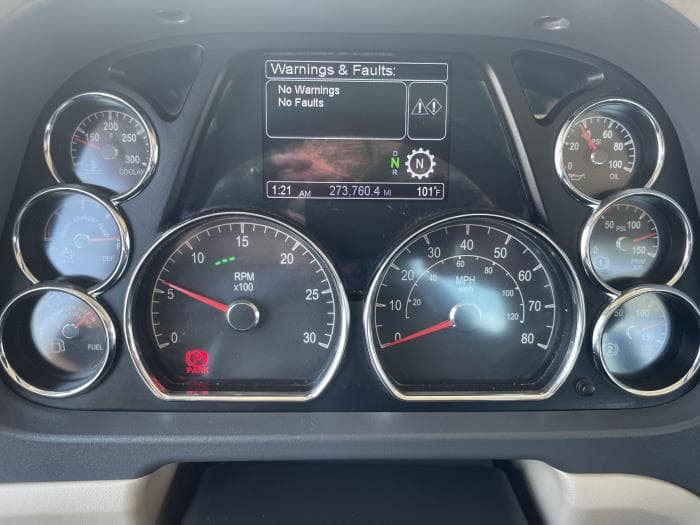 2022 Peterbilt 567 — photo 21