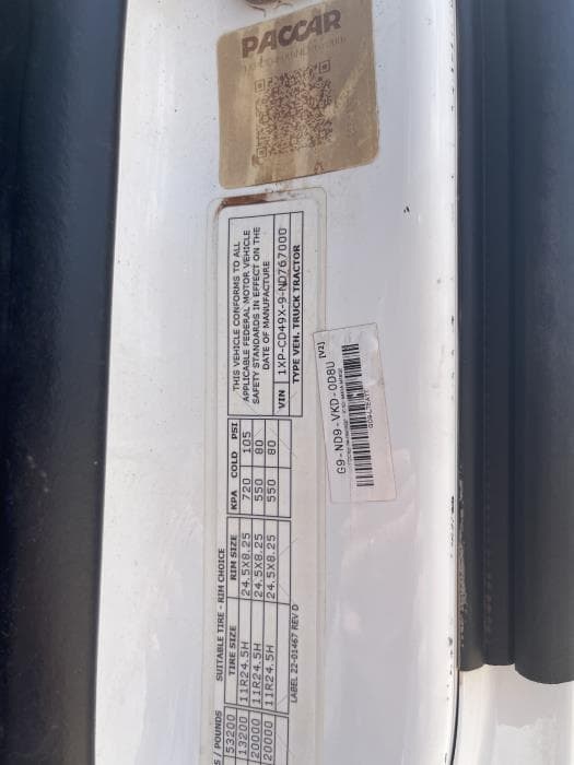 2022 Peterbilt 567 — photo 27