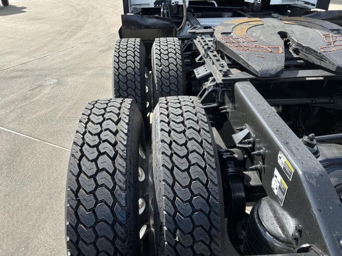 2021 Peterbilt 579 — photo 12