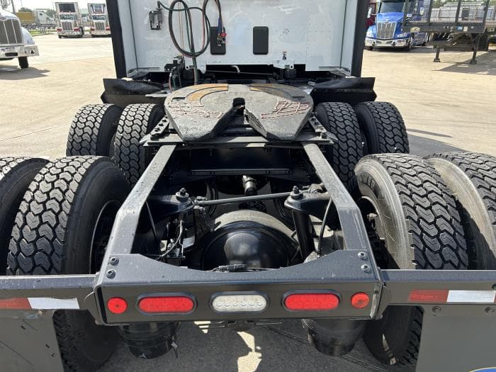 2021 Peterbilt 579 — photo 14