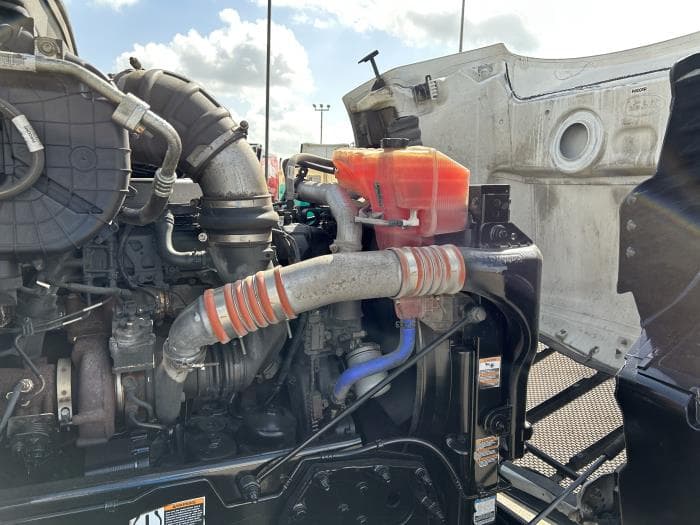 2021 Peterbilt 579 — photo 21