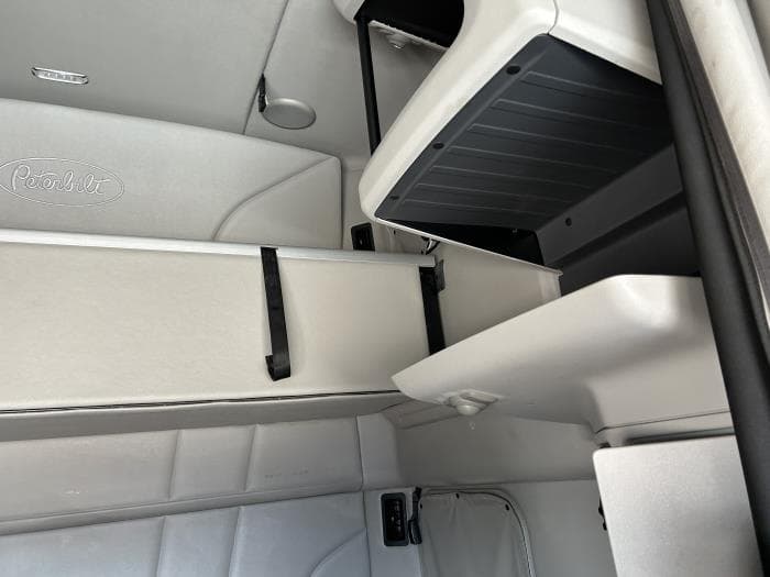 2021 Peterbilt 579 — photo 31